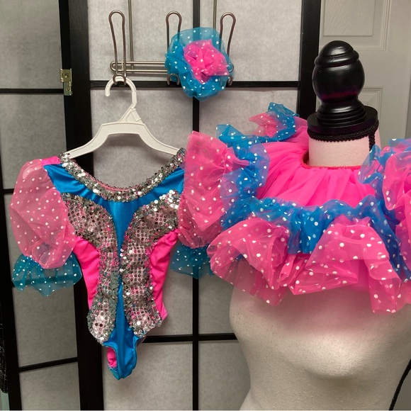 EUC dance recital costume worn once. Size Small child. - Picture 5 of 16